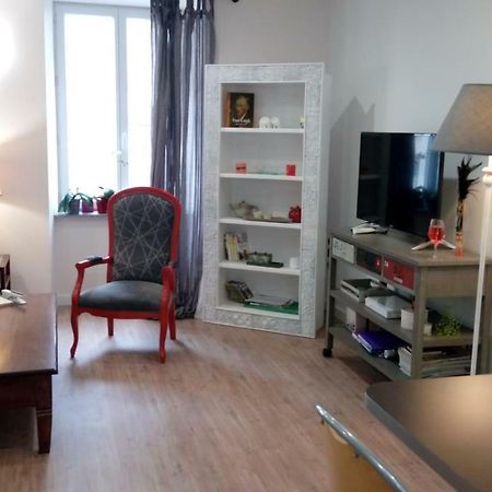 Les Chambres Hautes D'Anastasia Rodez Buitenkant foto