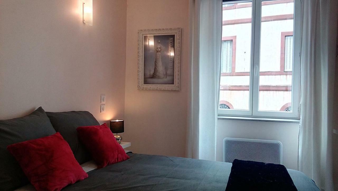 Les Chambres Hautes D'Anastasia Rodez Buitenkant foto