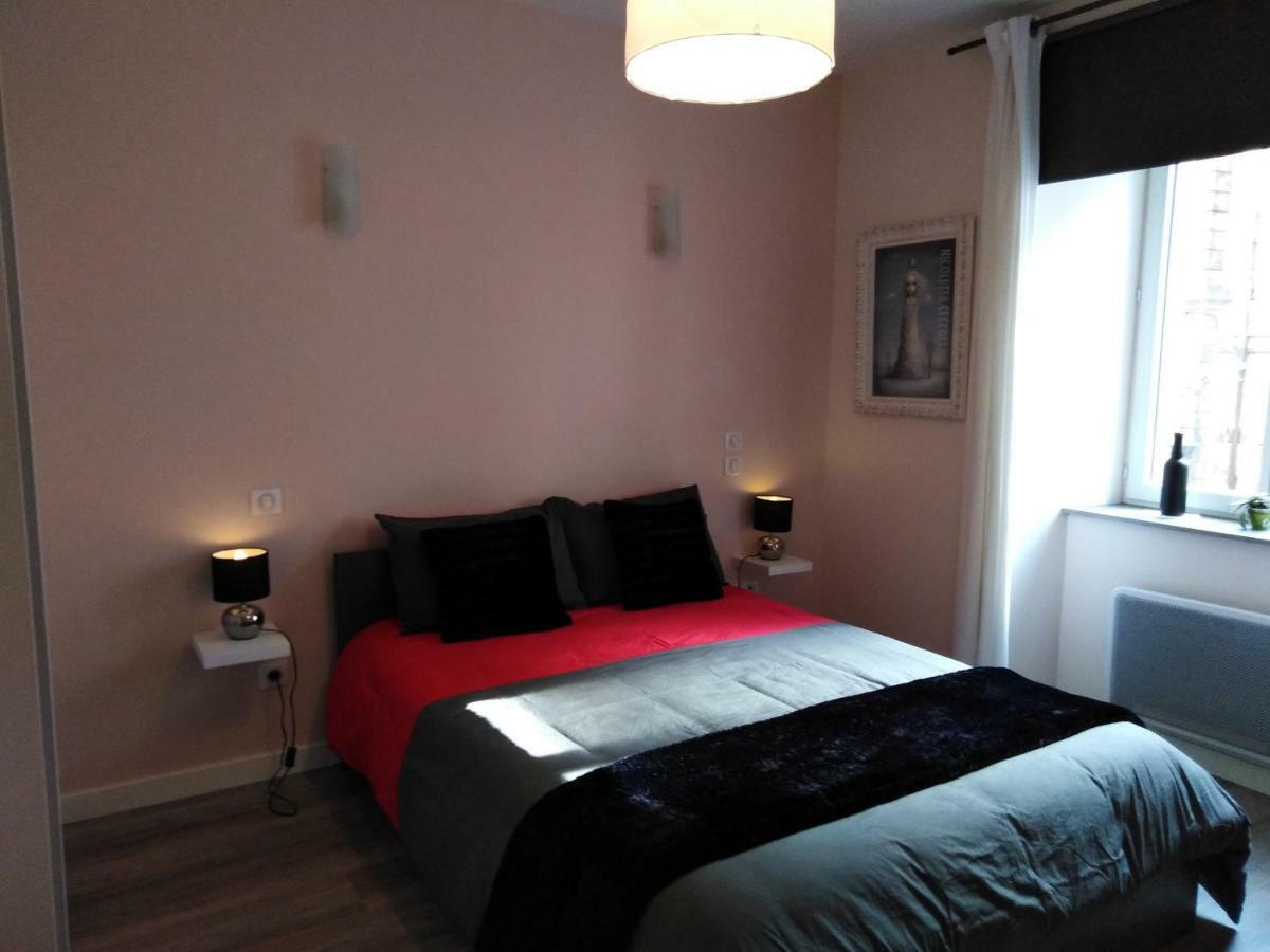 Les Chambres Hautes D'Anastasia Rodez Buitenkant foto